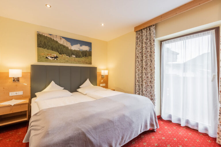 hotel-schoenegg-seefeld-Hotelsuite Schlafzimmer
